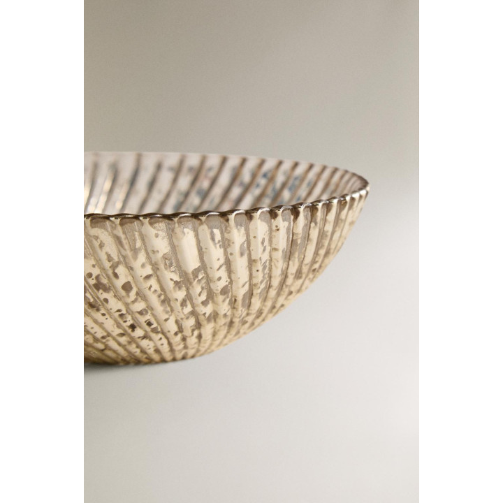 Блестящая стеклянная рождественская чаша