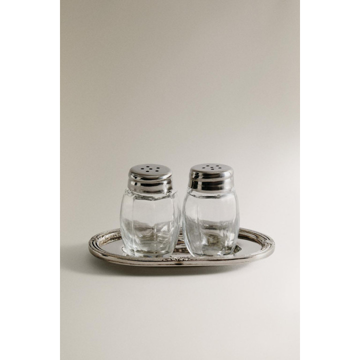 Набор солонка и перечница с подносом