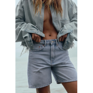 ДЖИНСОВЫЕ ШОРТЫ TRF СО СРЕДНЕЙ ПОСАДКОЙ