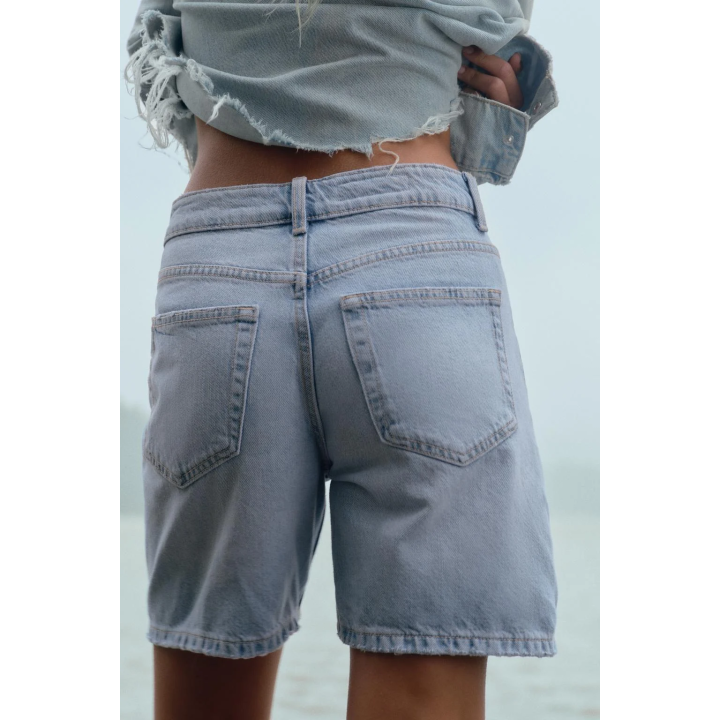 ДЖИНСОВЫЕ ШОРТЫ TRF СО СРЕДНЕЙ ПОСАДКОЙ