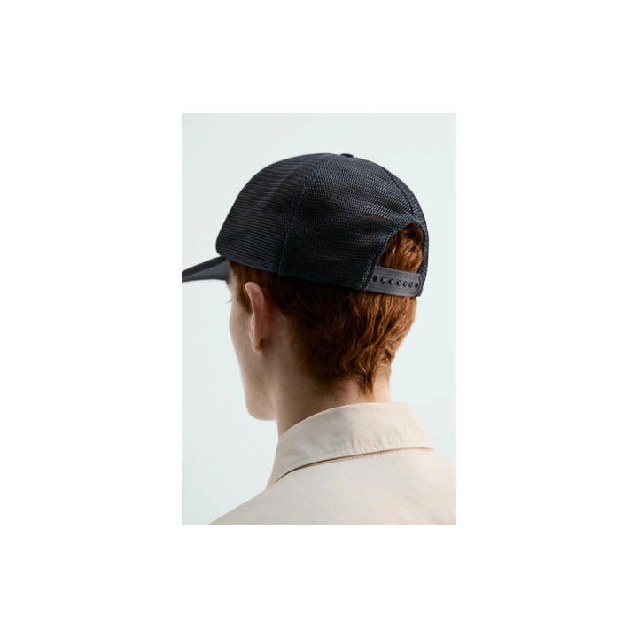 Джинсы-бермуды trf baggy с потертостями