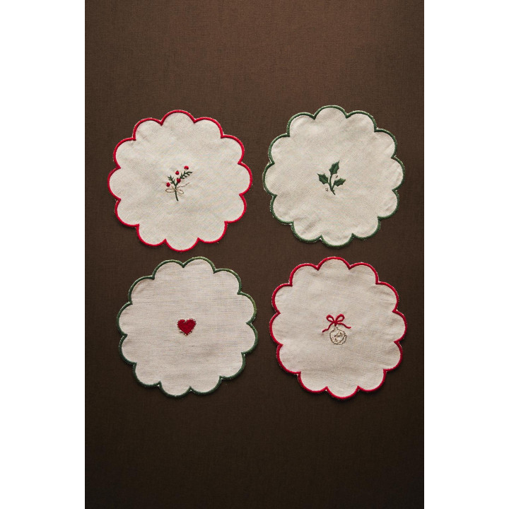 Набор вышитых рождественских подставок (набор из 4 штук)