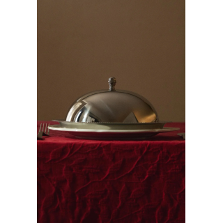 Поднос с стальным куполом