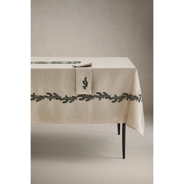 Льняная рождественская скатерть с зелеными листьями