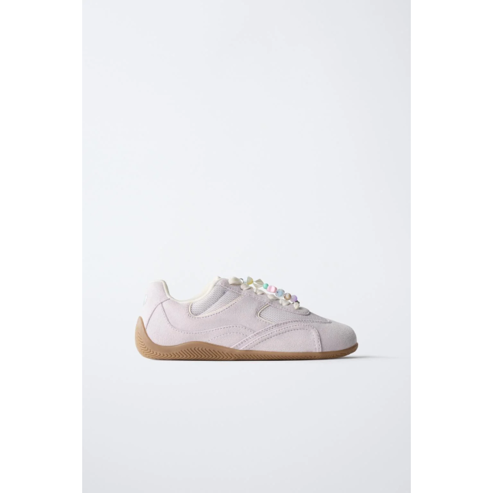 Кроссовки с бисерным клипом