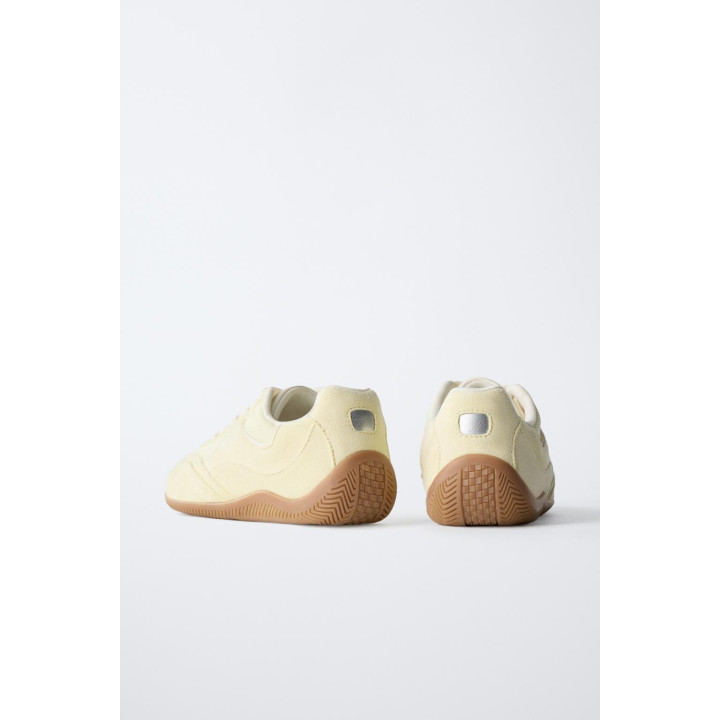 КРОССОВКИ В ПАСТЕЛЬНЫХ ТОНАХ