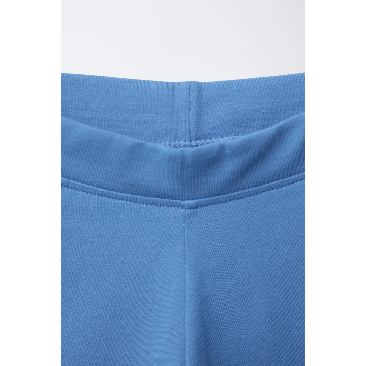 ОДНОТОННЫЕ ЛЕГИНСЫ-ВЕЛОСИПЕДКИ