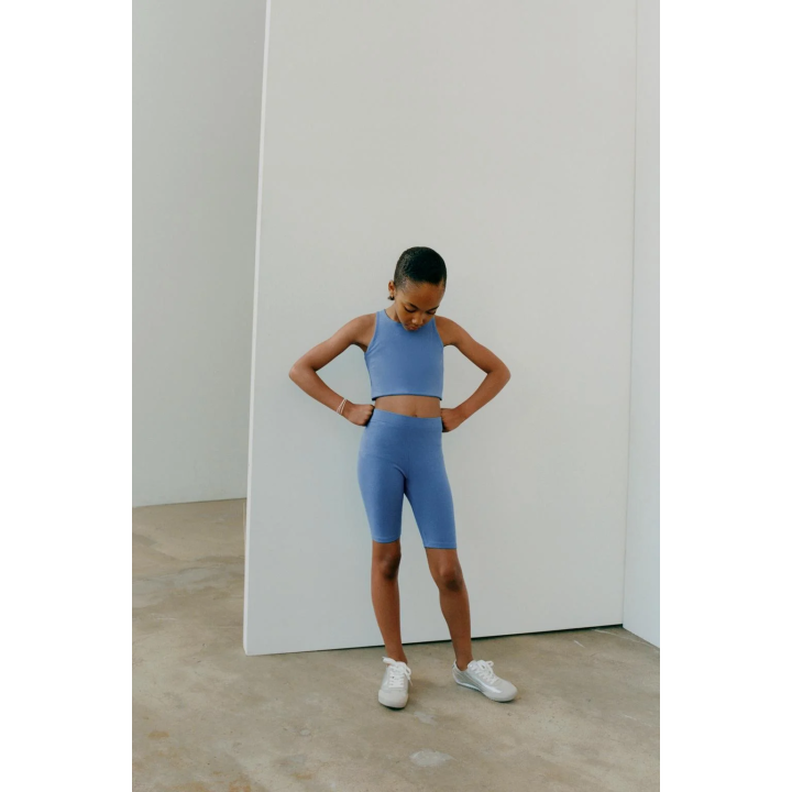 ОДНОТОННЫЕ ЛЕГИНСЫ-ВЕЛОСИПЕДКИ