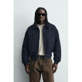 УКОРОЧЕННАЯ КУРТКА ИЗ СТЕГАНОЙ ТКАНИ