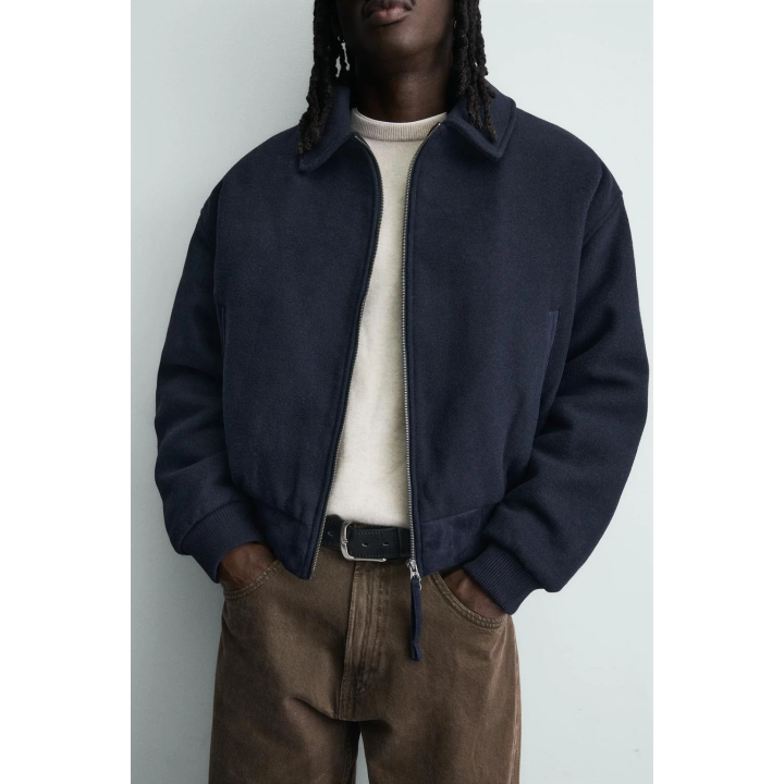 УКОРОЧЕННАЯ КУРТКА ИЗ СТЕГАНОЙ ТКАНИ