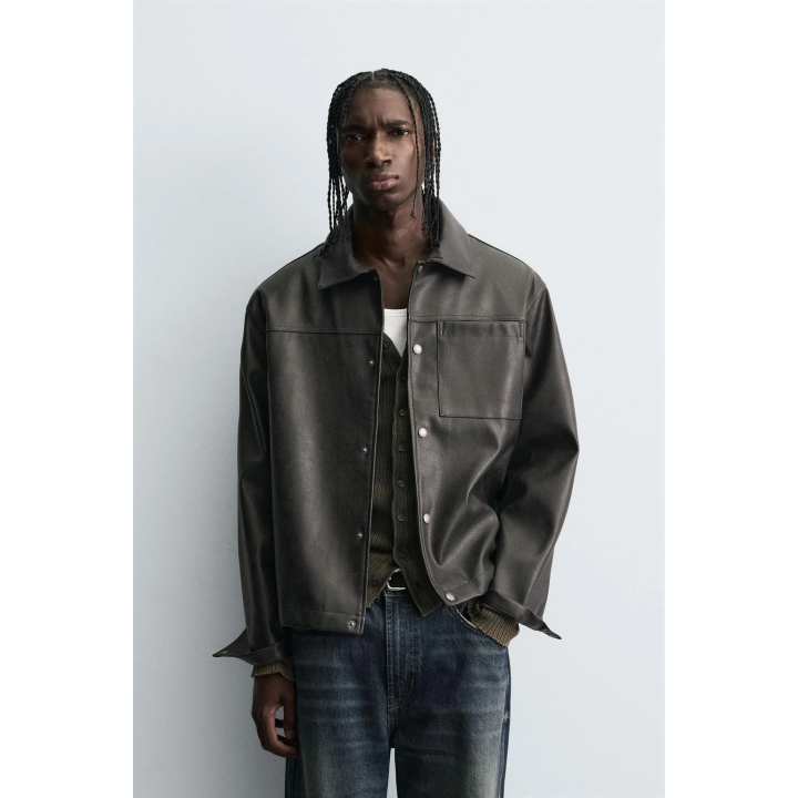 КУРТКА-РУБАШКА ИЗ ИСКУССТВЕННОЙ КОЖИ С ЭФФЕКТОМ ПОТЕРТОСТИ