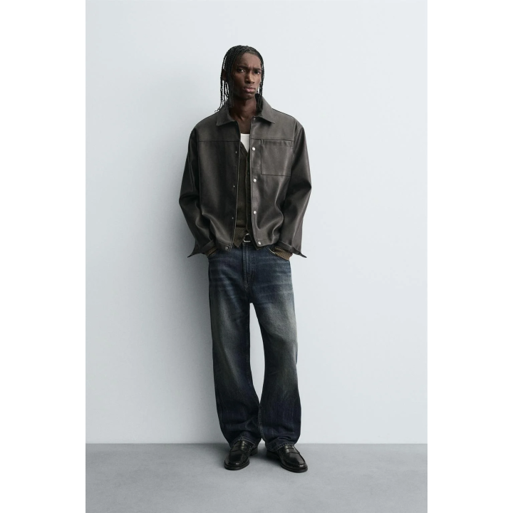 КУРТКА-РУБАШКА ИЗ ИСКУССТВЕННОЙ КОЖИ С ЭФФЕКТОМ ПОТЕРТОСТИ