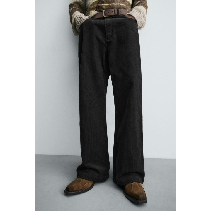 Брюки из вельвета с расклешенными штанинами
