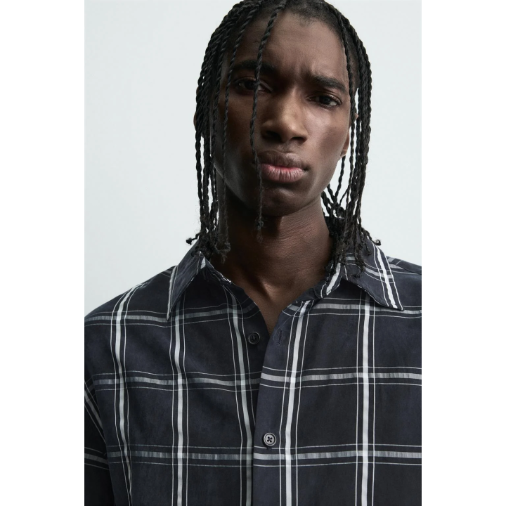 РУБАШКА СТРУЯЩЕГОСЯ ПОКРОЯ В КЛЕТКУ