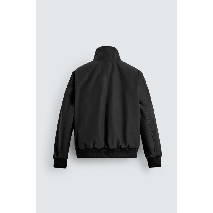 Пуховик с водоотталкивающей отделкой