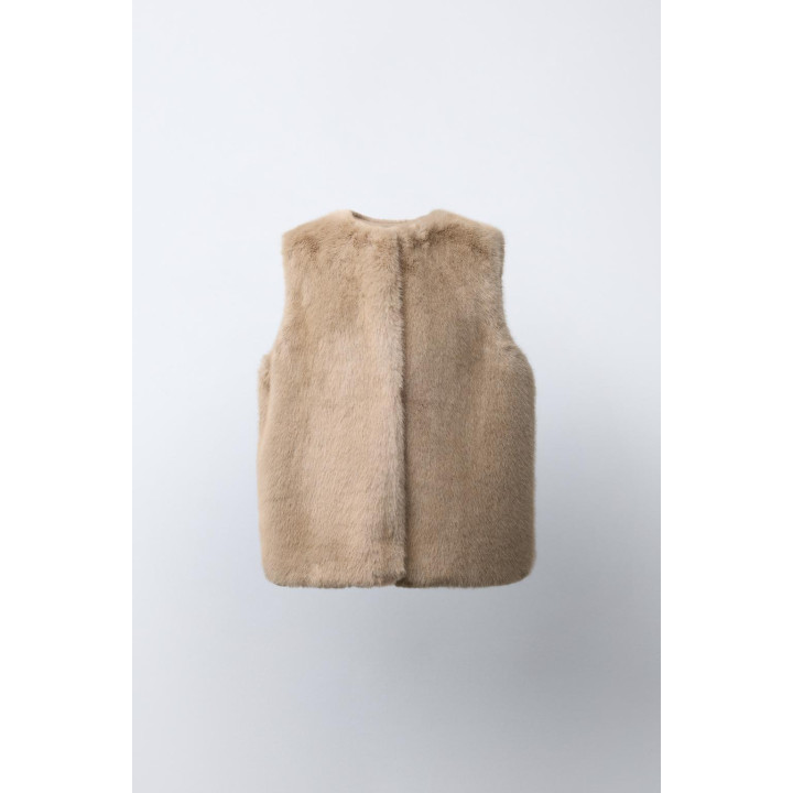 ЖИЛЕТ ИЗ ИСКУССТВЕННОГО МЕХА