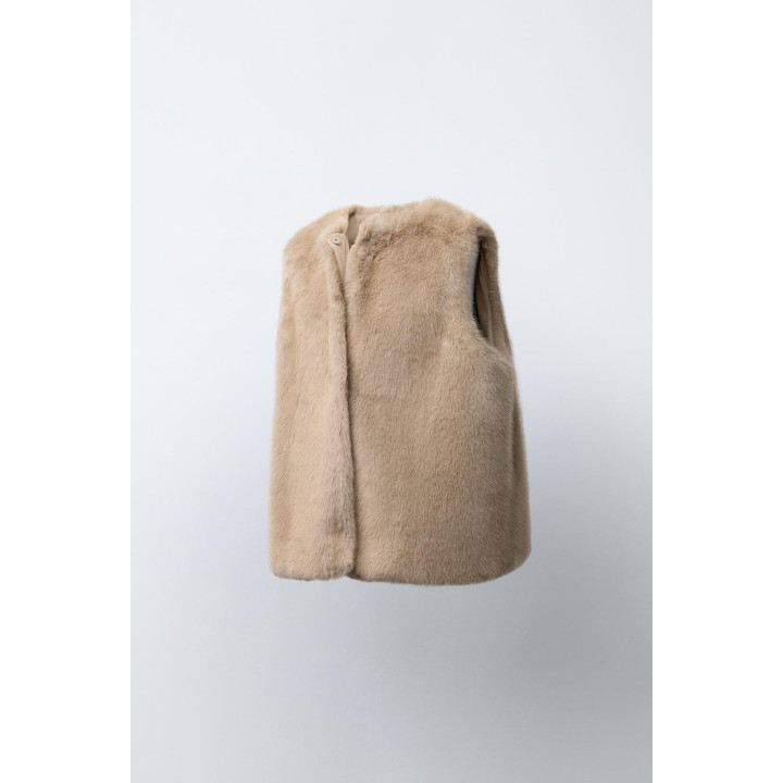 ЖИЛЕТ ИЗ ИСКУССТВЕННОГО МЕХА