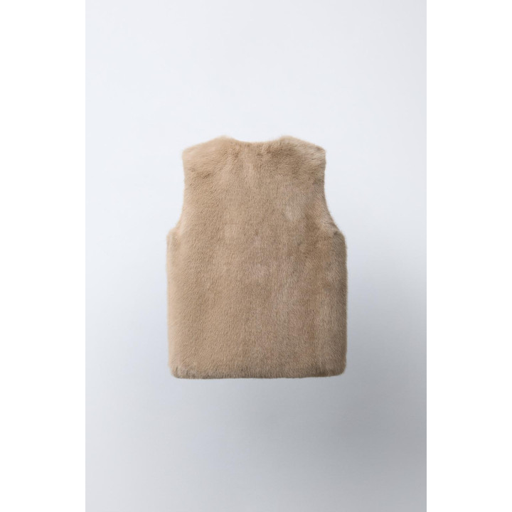 ЖИЛЕТ ИЗ ИСКУССТВЕННОГО МЕХА