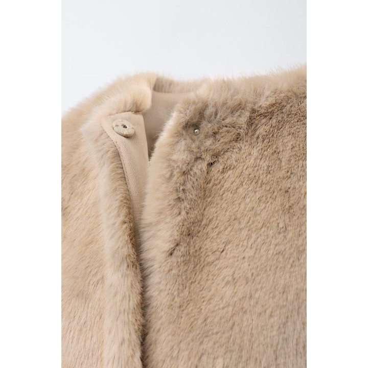 ЖИЛЕТ ИЗ ИСКУССТВЕННОГО МЕХА