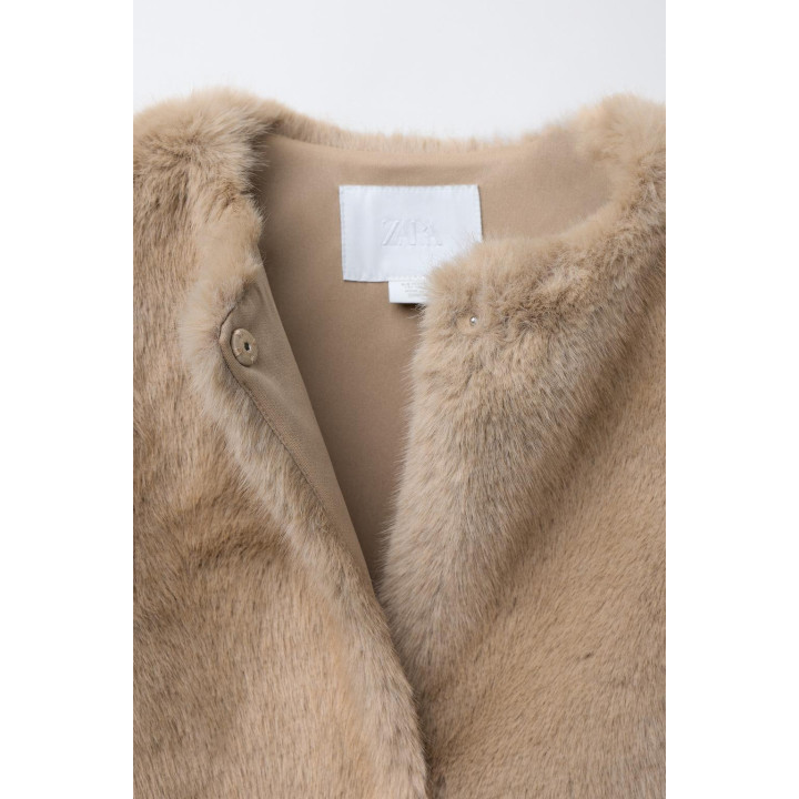 ЖИЛЕТ ИЗ ИСКУССТВЕННОГО МЕХА