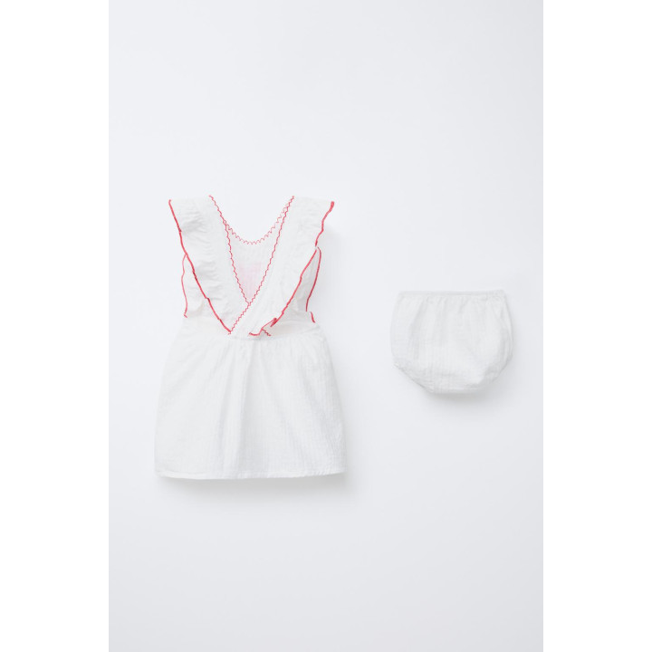 ПЛАТЬЕ И ТРУСИКИ В СТИЛЕ РУСТИК С ВЫШИВКОЙ В ВИДЕ ЦВЕТОВ