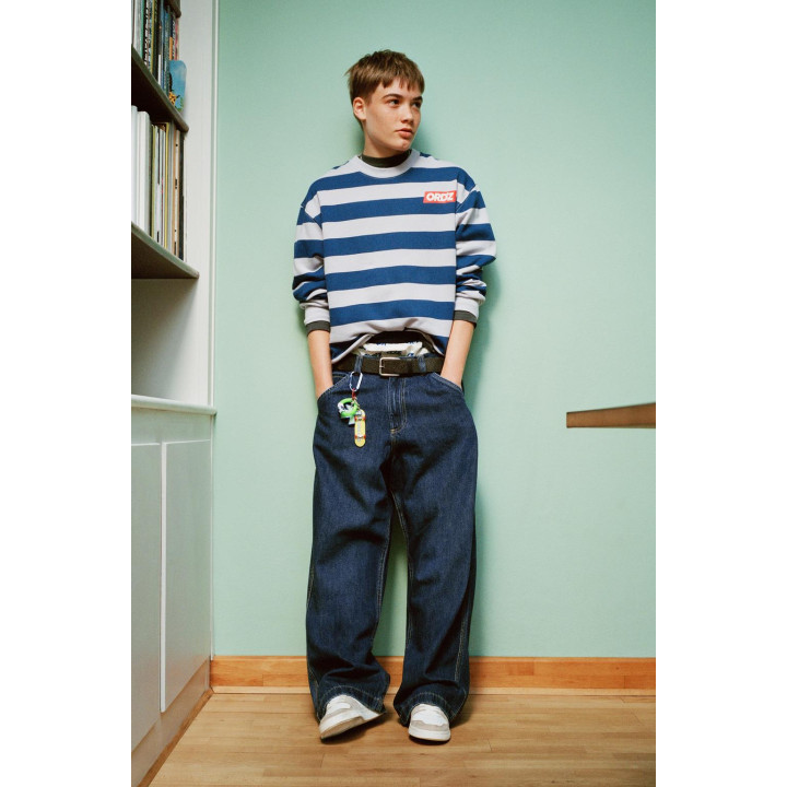 ТОЛСТОВКА В ПОЛОСКУ С ТЕКСТОМ