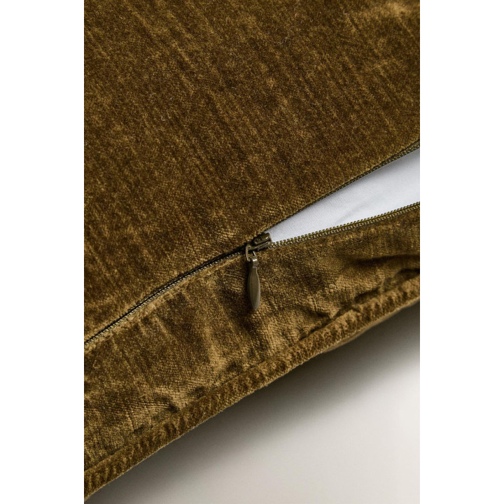 Зеленая вельветовая наволочка