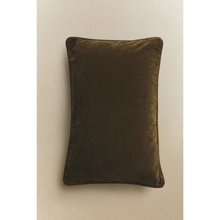 Зеленая вельветовая наволочка