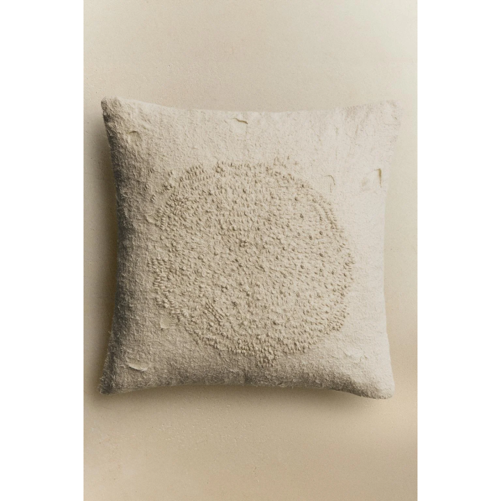 Наволочка с вышивкой