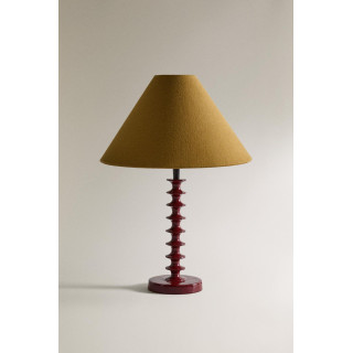 Металлическая настольная лампа