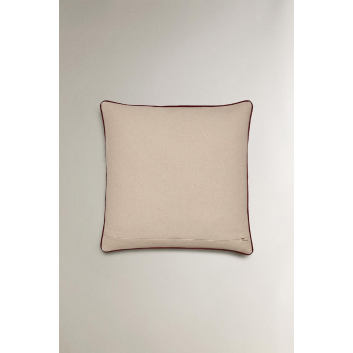 Подушка с вышитым рождественским узором из хлопка