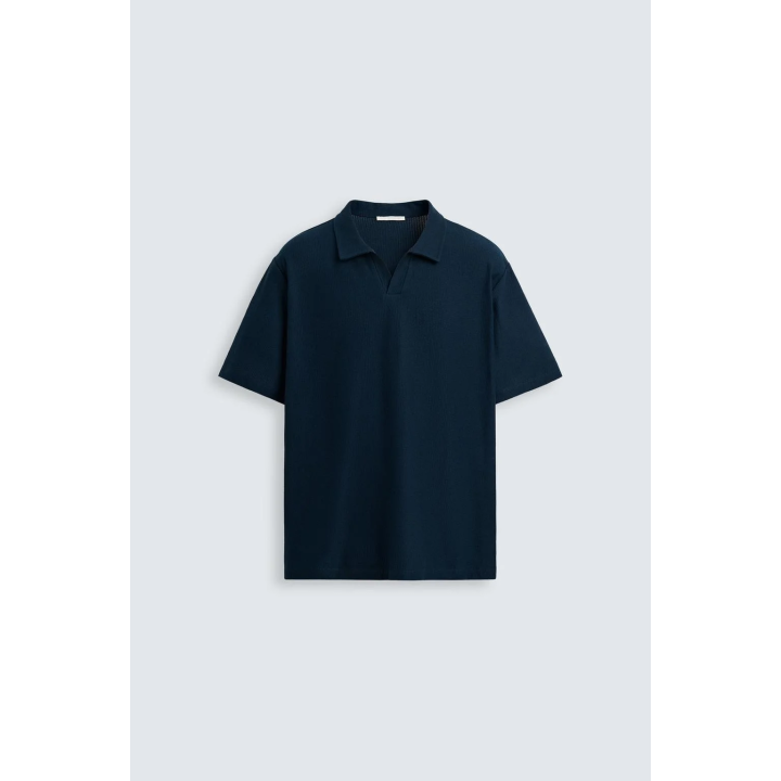 ПОЛО С РЕЛЬЕФНЫМ РИСУНКОМ