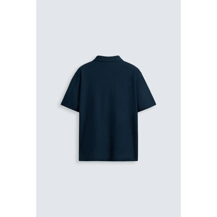 ПОЛО С РЕЛЬЕФНЫМ РИСУНКОМ