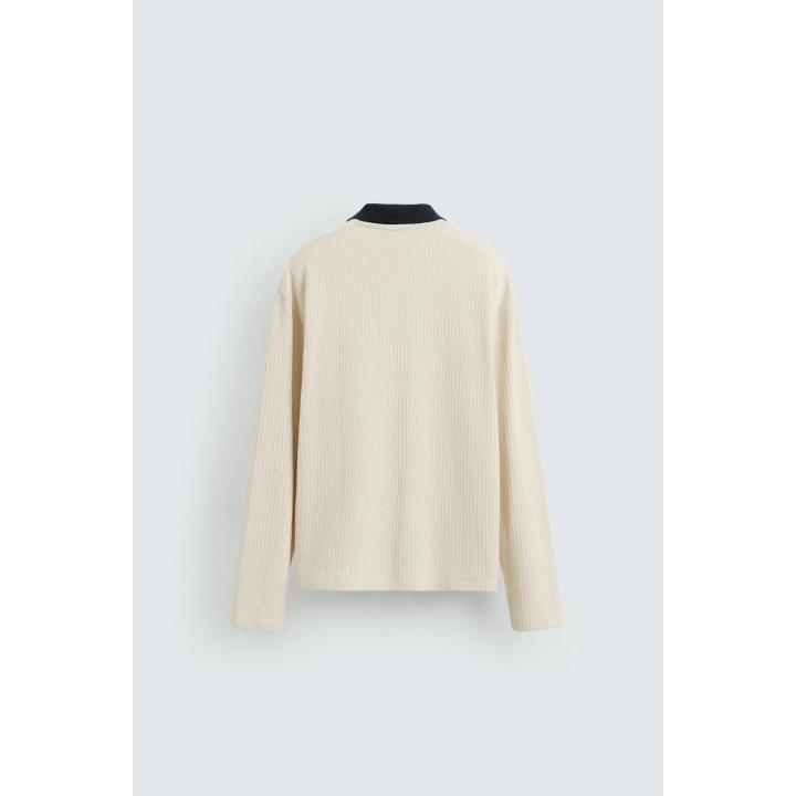 ТОЛСТОВКА С РЕЛЬЕФНЫМ УЗОРОМ И ШНУРКОМ