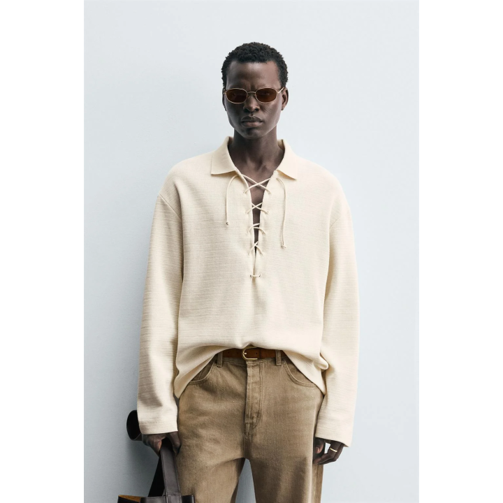 ПОЛО С ТЕКСТУРОЙ И ШНУРКОМ