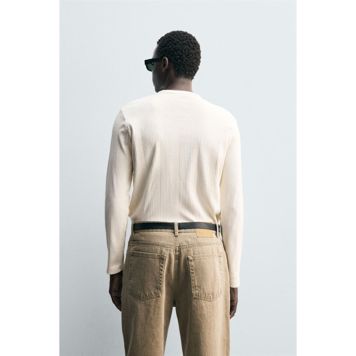 ФУТБОЛКА С ВОРОТНИКОМ НА ПУГОВИЦАХ ИЗ РЕЛЬЕФНОЙ ТКАНИ