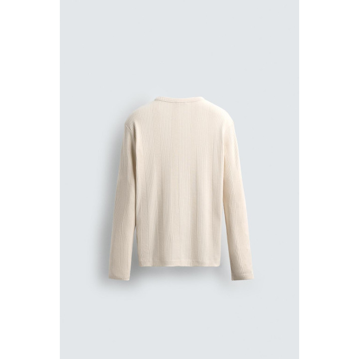 ФУТБОЛКА С ВОРОТНИКОМ НА ПУГОВИЦАХ ИЗ РЕЛЬЕФНОЙ ТКАНИ