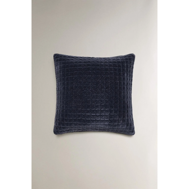 Чехол на подушку с объемной стежкой