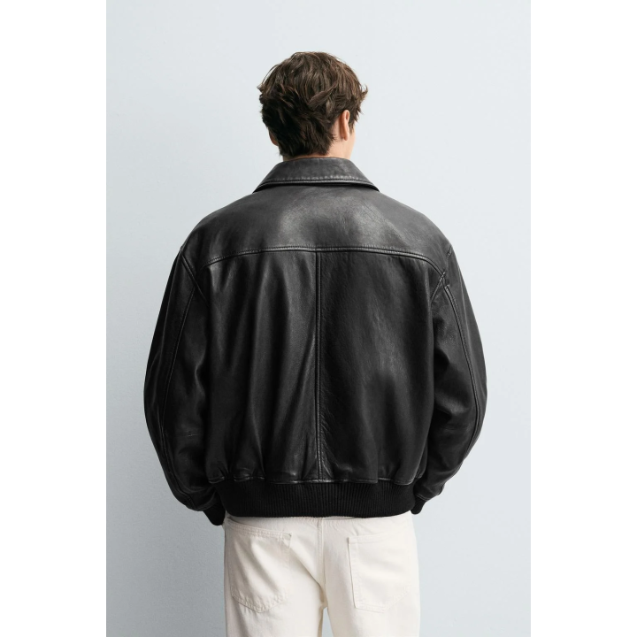 КОЖАНАЯ КУРТКА С КАРМАНАМИ