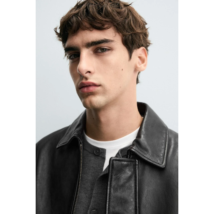 КОЖАНАЯ КУРТКА С КАРМАНАМИ