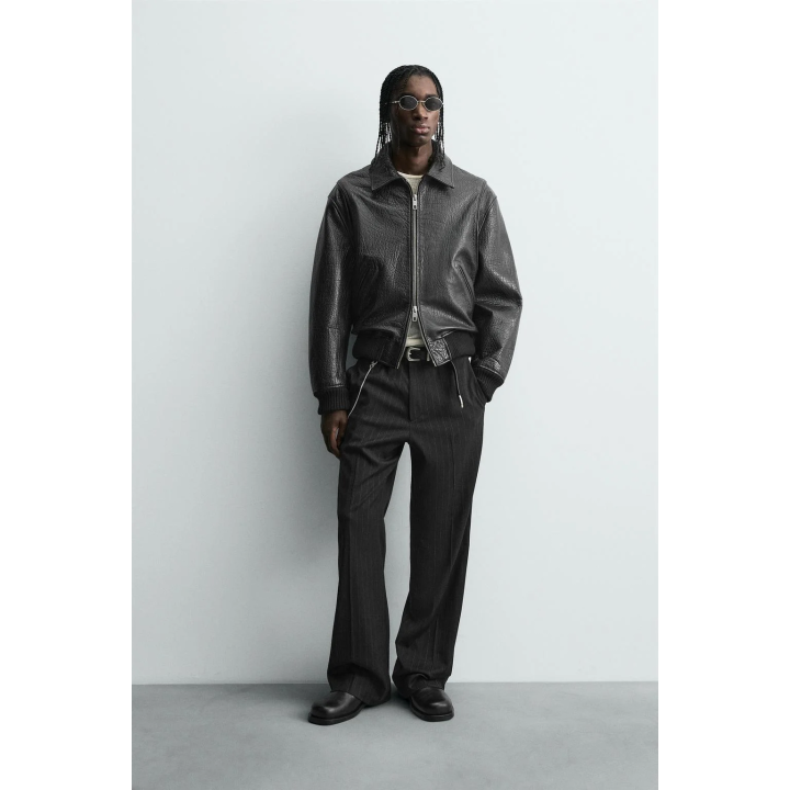 КУРТКА ИЗ ТИСНЕНОЙ КОЖИ