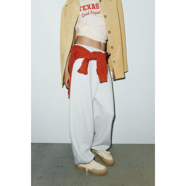 Тканевые кроссовки