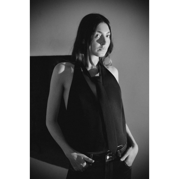 ТОП-ЖИЛЕТ СО СЪЕМНЫМ ГАЛСТУКОМ