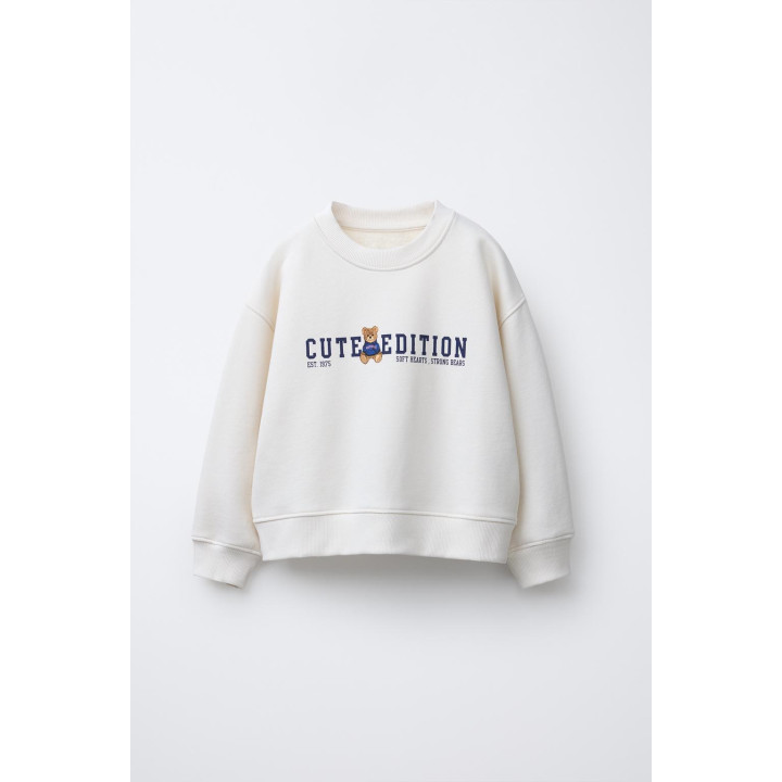 ТОЛСТОВКА С НАДПИСЬЮ И ПРИНТОМ МЕДВЕЖОНКА