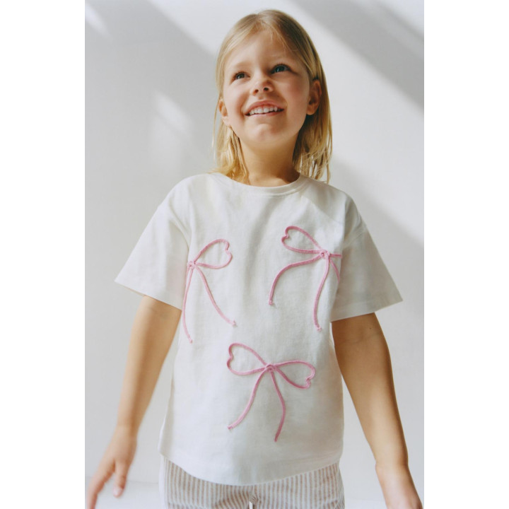 ФУТБОЛКА СО ШНУРОВКОЙ И БАНТАМИ