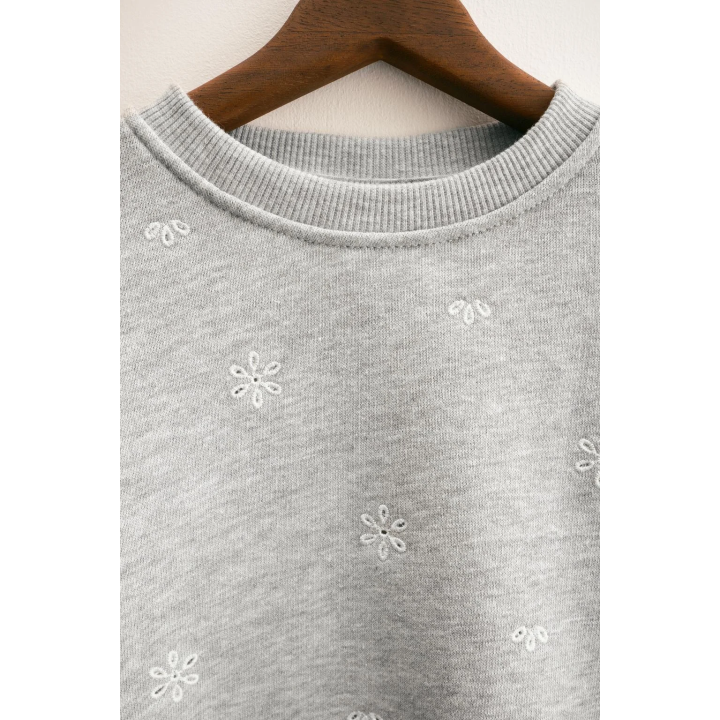 ZARA TIMELESS - ТОЛСТОВКА С ВЫШИВКОЙ В ВИДЕ ЦВЕТОВ