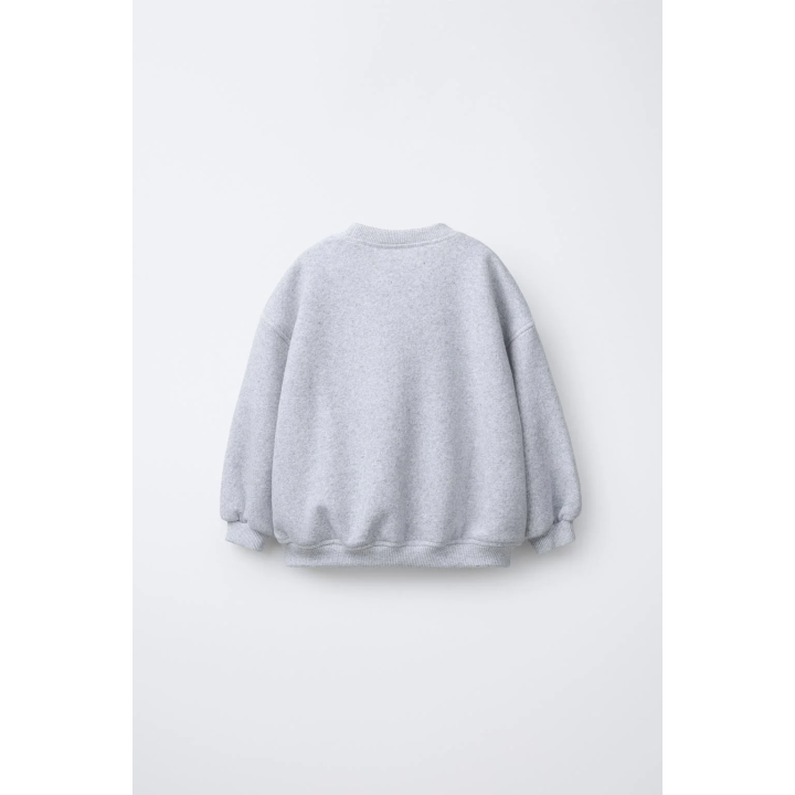 ТОЛСТОВКА С ВЫШИТОЙ НАДПИСЬЮ ИЗ МАХРОВОЙ ТКАНИ