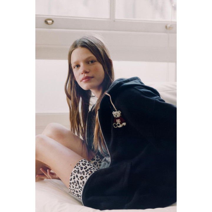 ТОЛСТОВКА НА МОЛНИИ С ВЫШИВКОЙ «МЕДВЕДЬ»