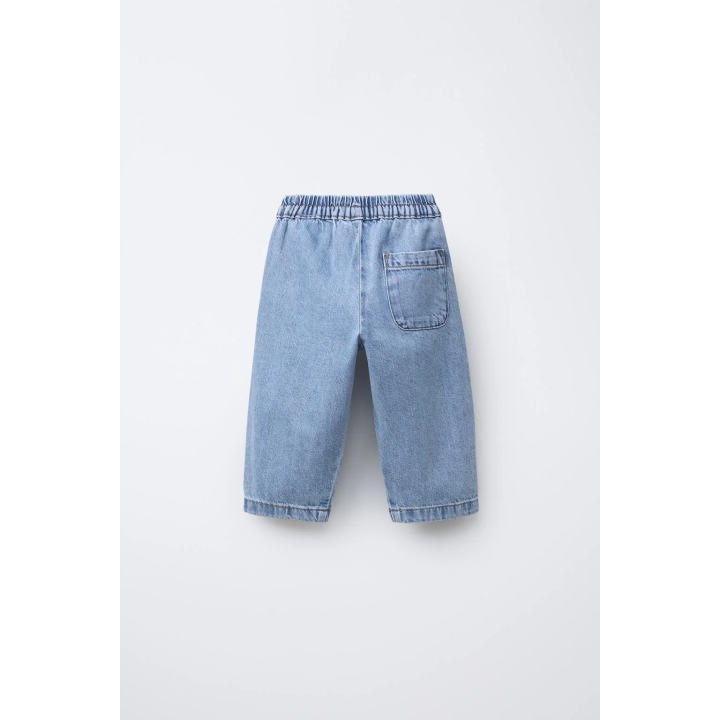 ДЖИНСЫ СВОБОДНОГО КРОЯ С ДЕКОРАТИВНЫМИ ШВАМИ