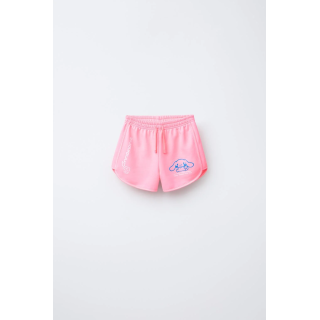 ШОРТЫ-БЕРМУДЫ С РЕЛЬЕФНЫМ ПРИНТОМ CINNAMOROLL © SANRIO